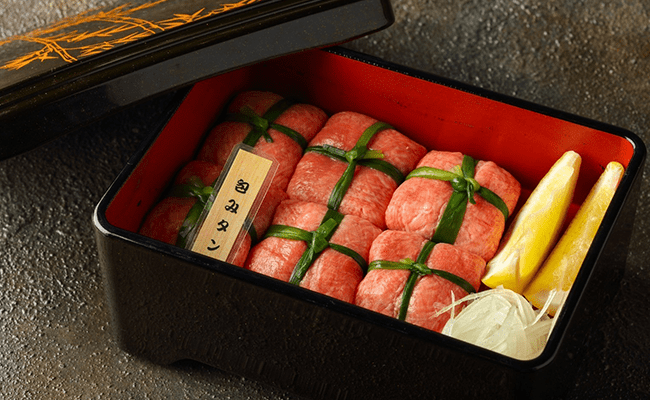 重箱に入った牛タン